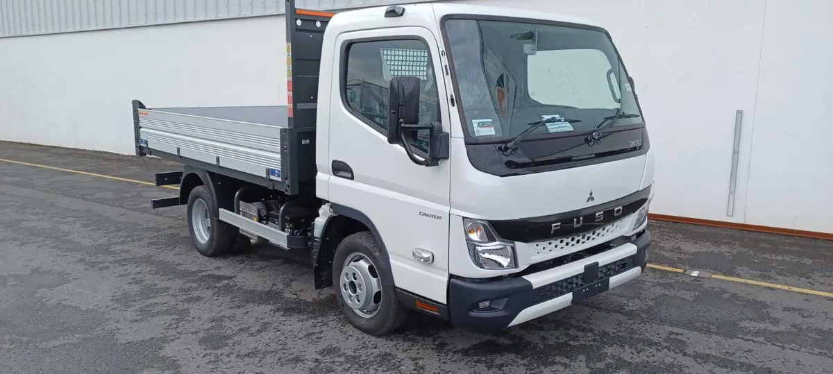 Mitsubishi Canter Fuso 3.5ton tipper - Image 2