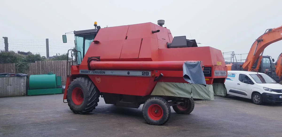 Massey Ferguson 29 Combine , Header 3.8 Meter . - Image 3