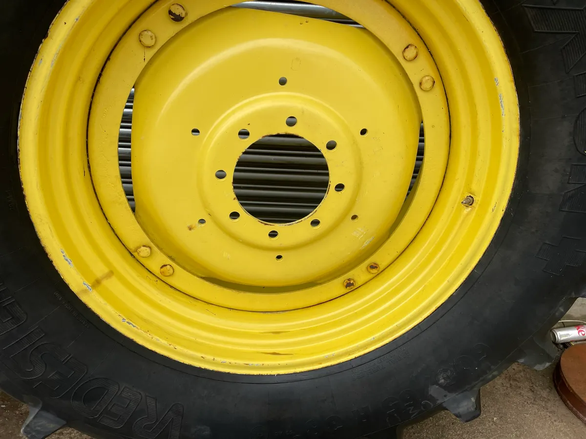600/65/38 on John Deere rims - Image 3