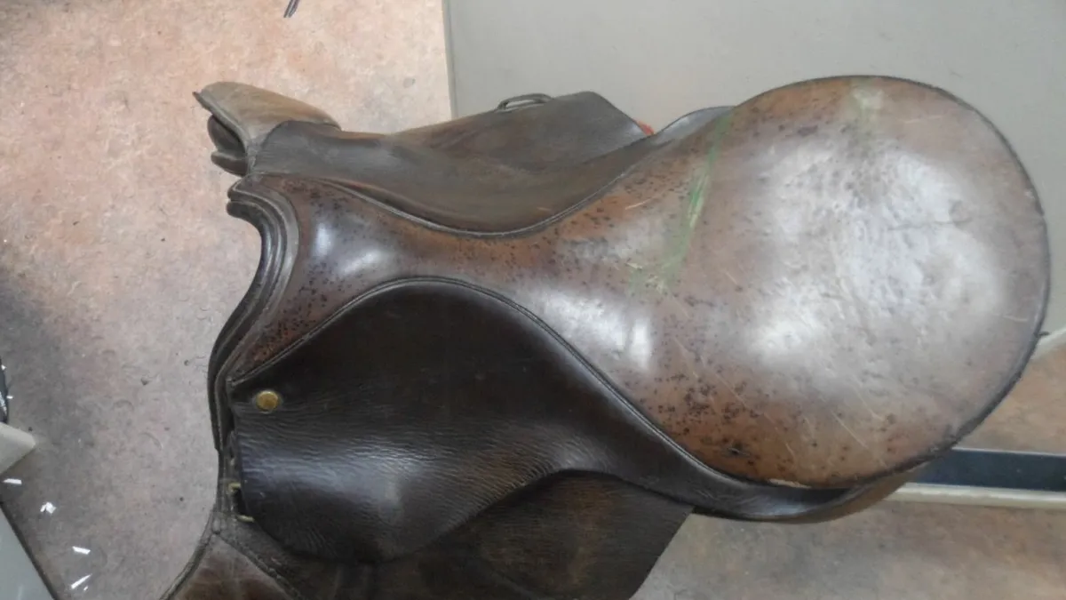 Lovatt & Ricketts Horse Saddle - Image 4