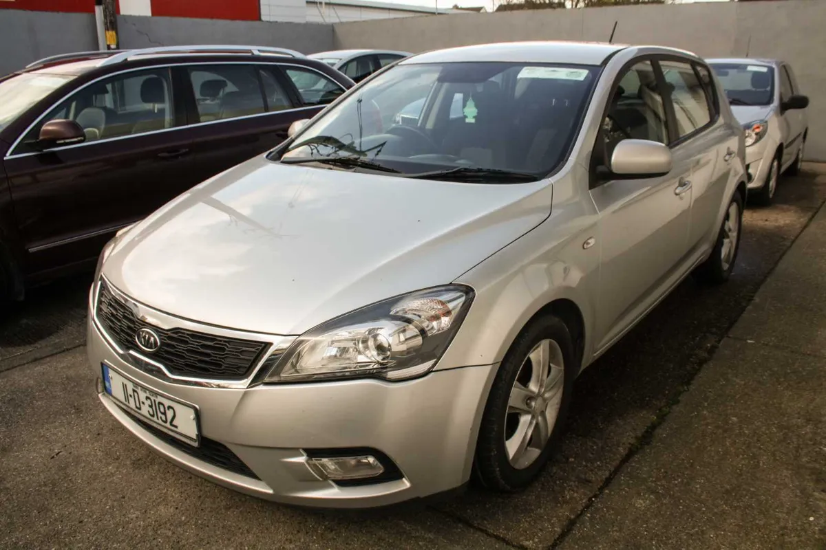 2011 Kia Ceed 1.6CRDi 5-drHatch Diesel - Image 1