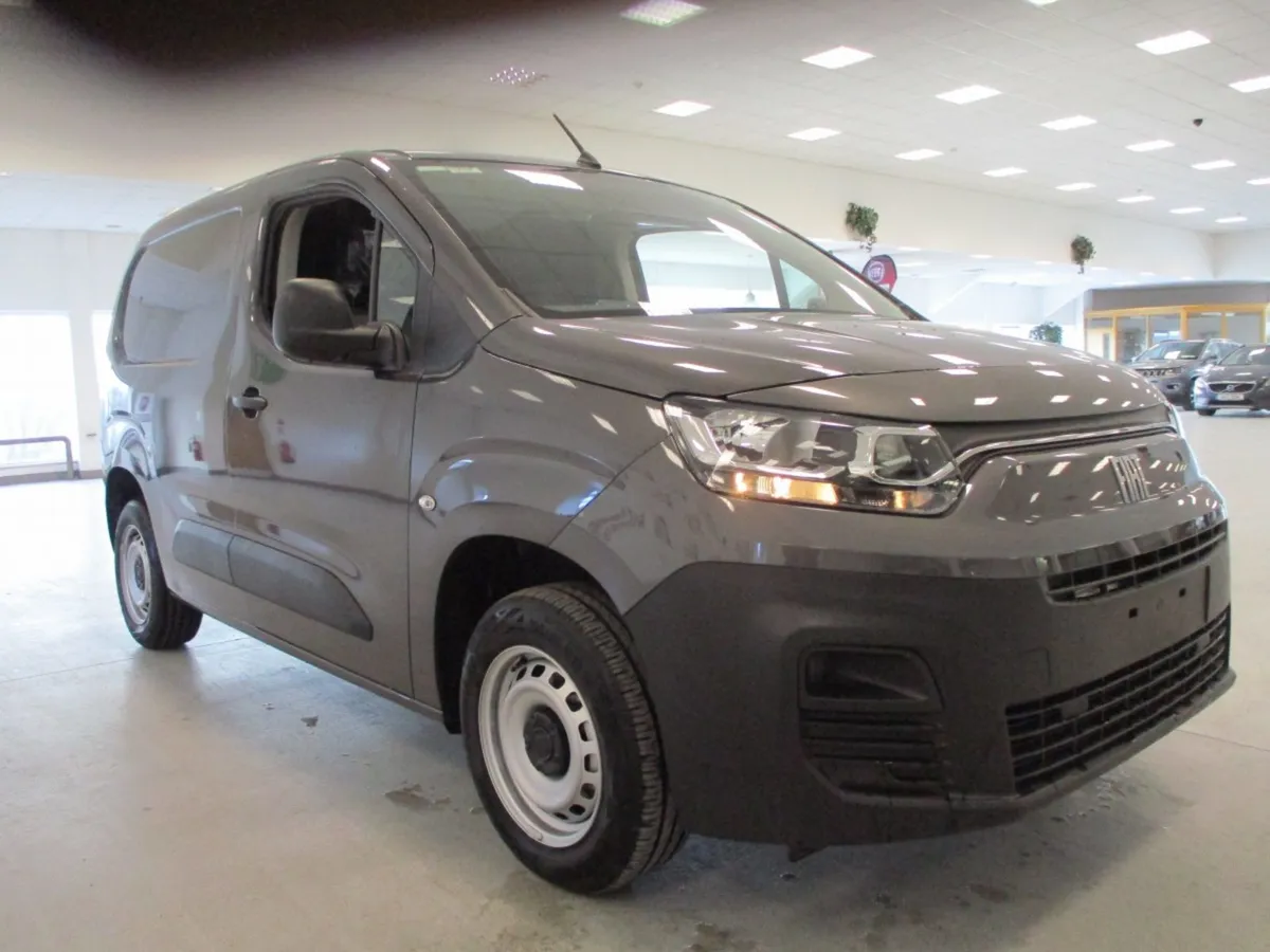 Fiat Doblo-NEW 241 OFFERS-4.9% FINANCE - Image 3