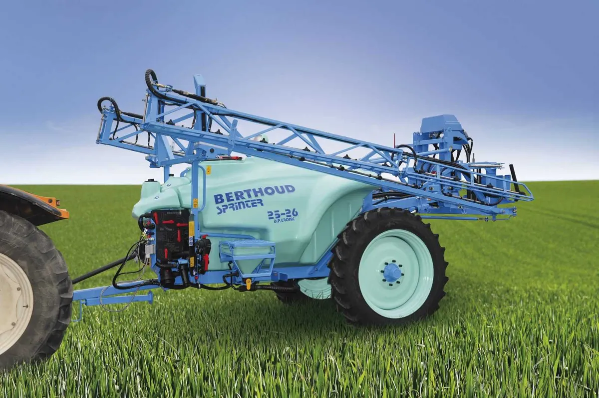 Berthoud Sprayers. Trailed/Mounted 600lt to 6800lt - Image 4