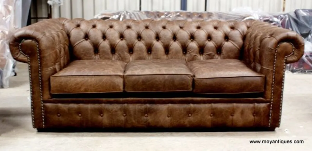 Chesterfield Sofa MASSIVE WEBSITE - Image 4