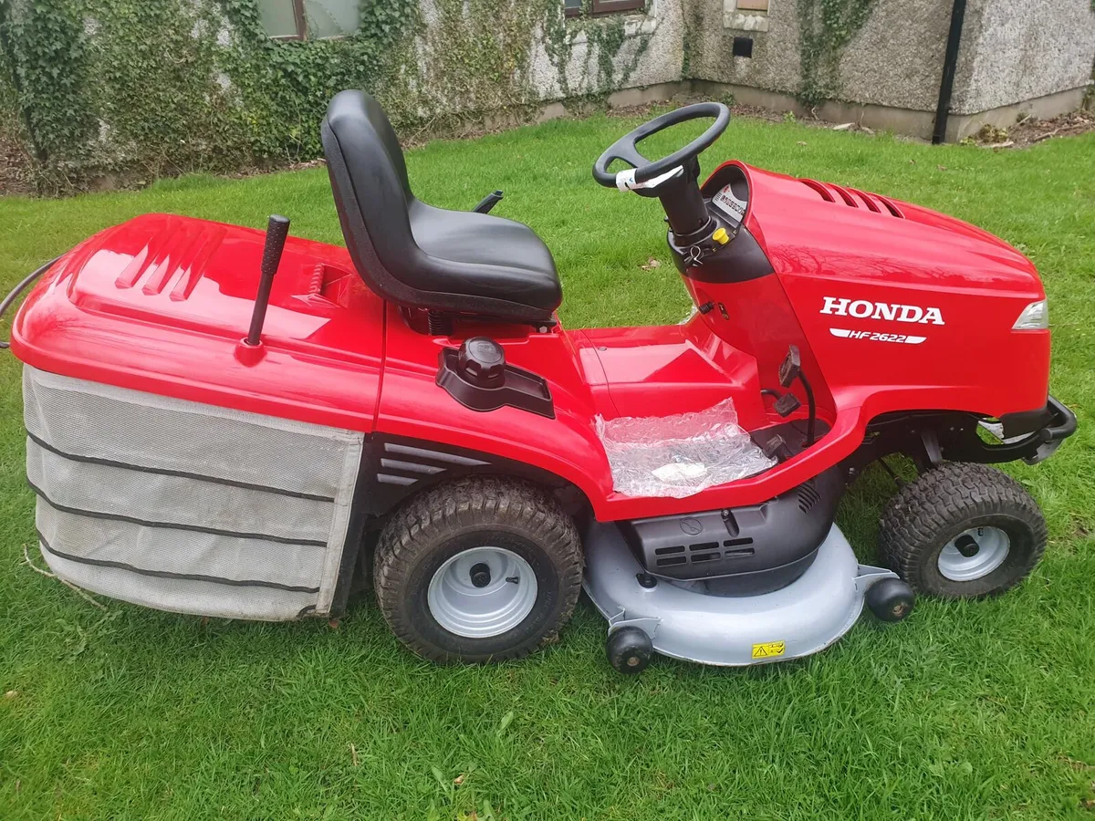 Honda 2622Tractor mower - Image 3