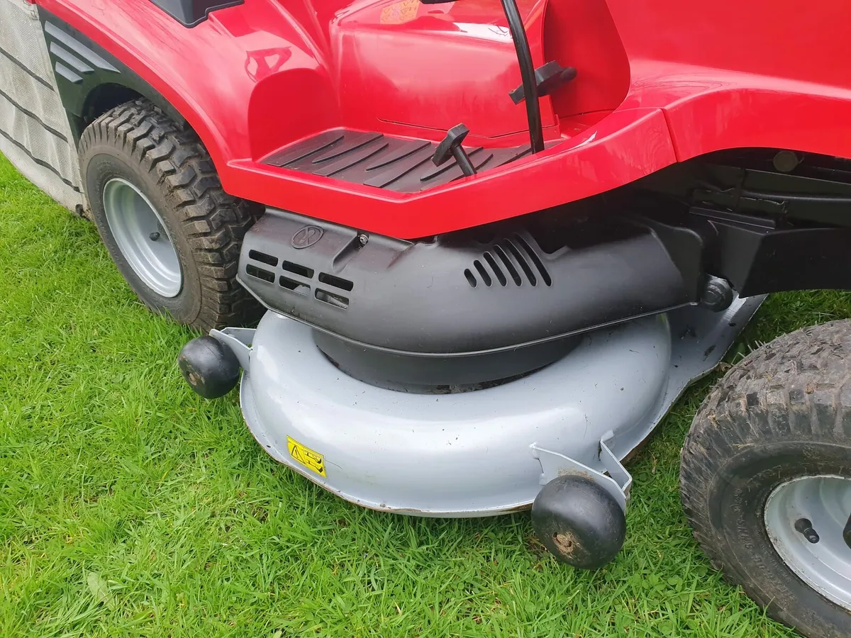 Honda 2622Tractor mower - Image 4