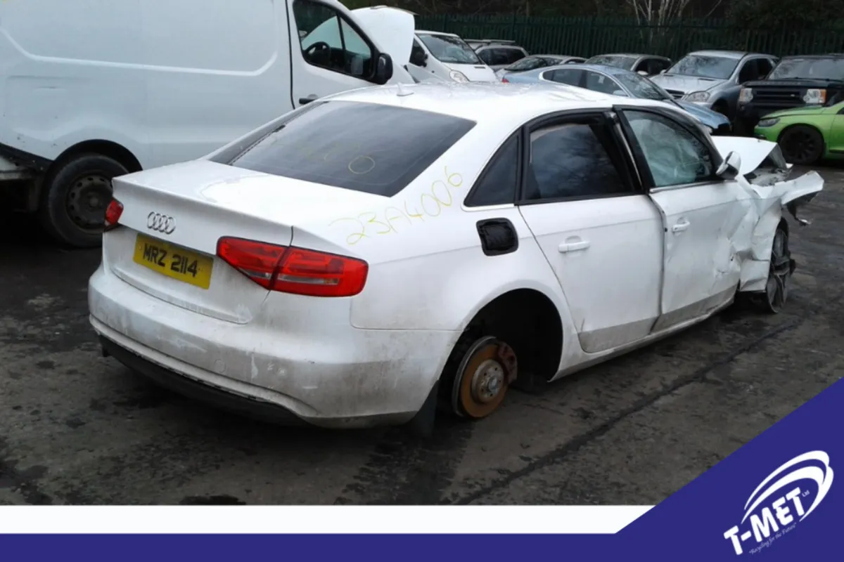 Audi A4, 2013 BREAKING FOR PARTS