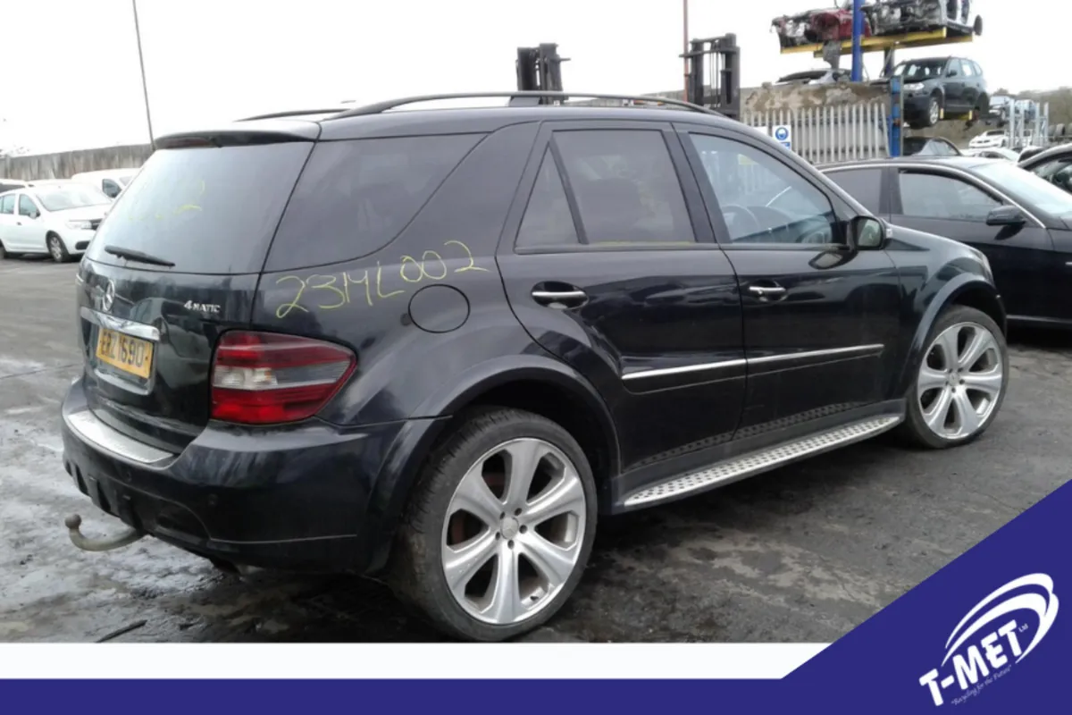 Mercedes-Benz ML-Class, 2007 BREAKING FOR PARTS