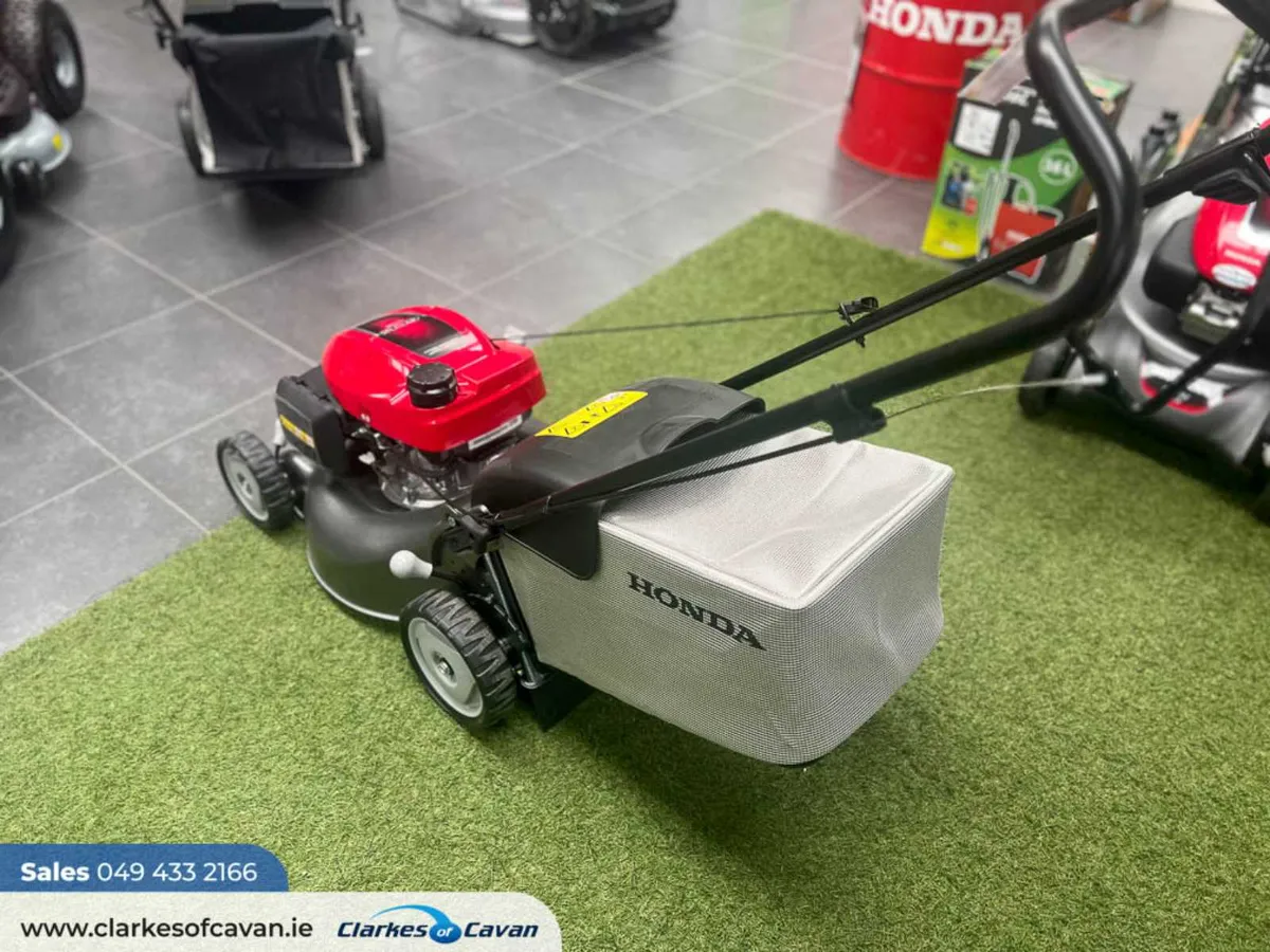 New Honda HRG466 PKE Push Lawnmower - Image 2