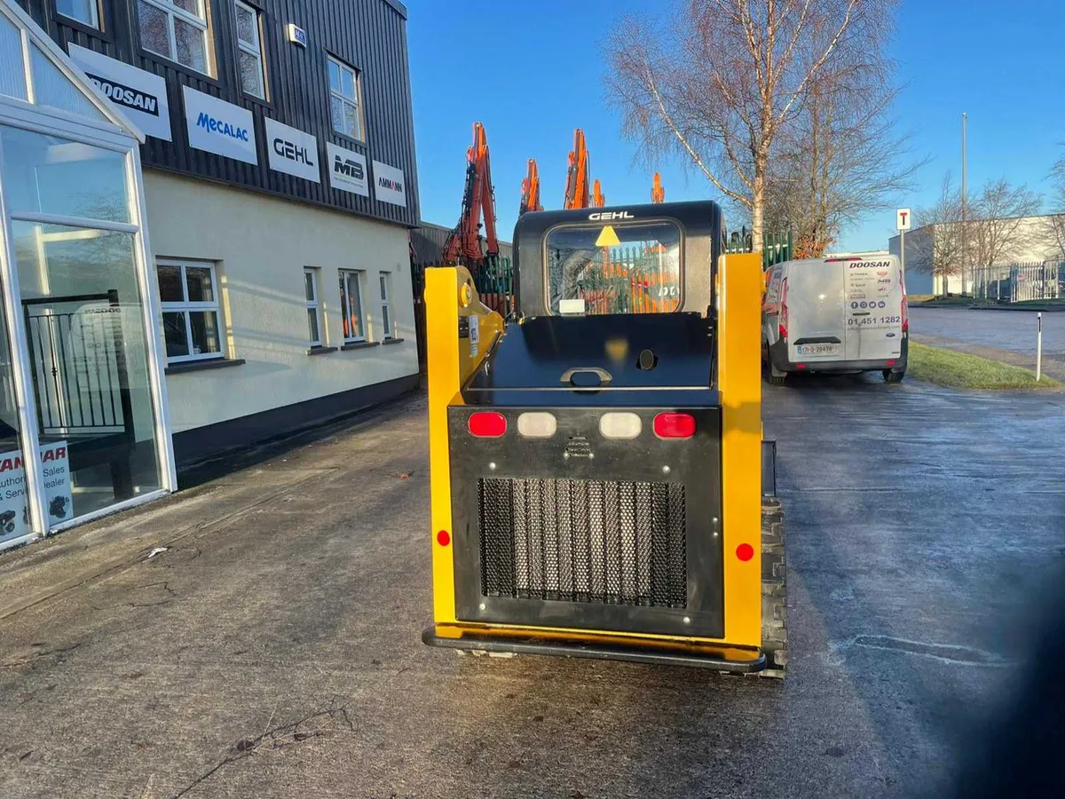 NEW GEHL RT105 Compact Skidsteer Loader - Image 3