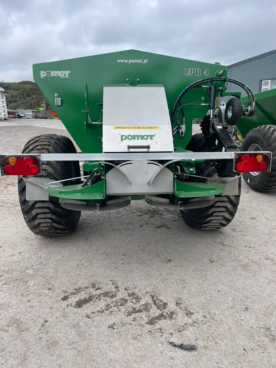 Pomot upr 4 Lima fertilizer spreader for sale in Co. Cork for €23,000
