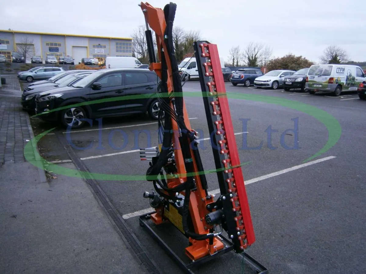 (€3577+vat=€4400) 17FT Finger Bar Hedge Cutter - Image 2