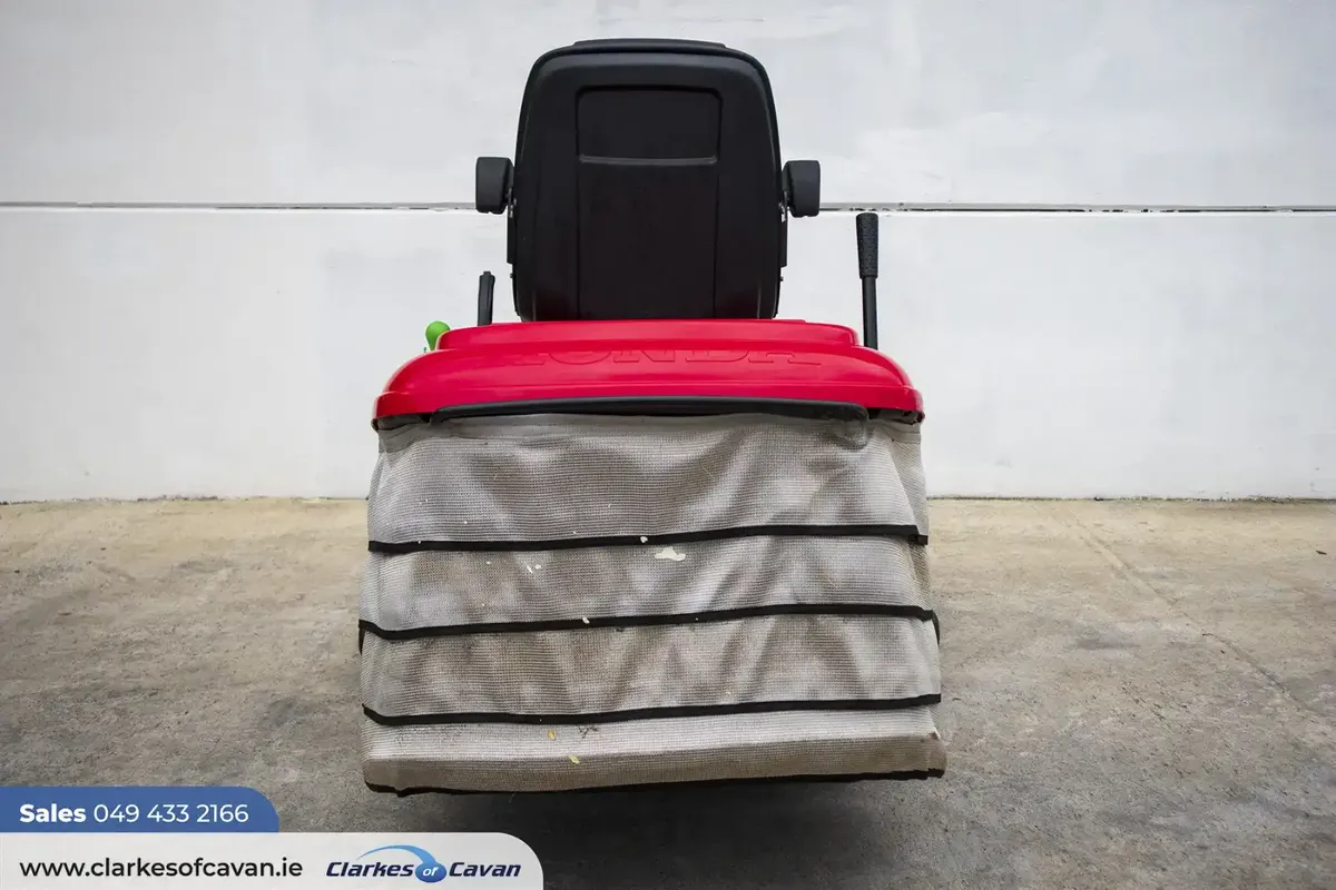 2020 Honda HF2625 Lawnmower - Image 4