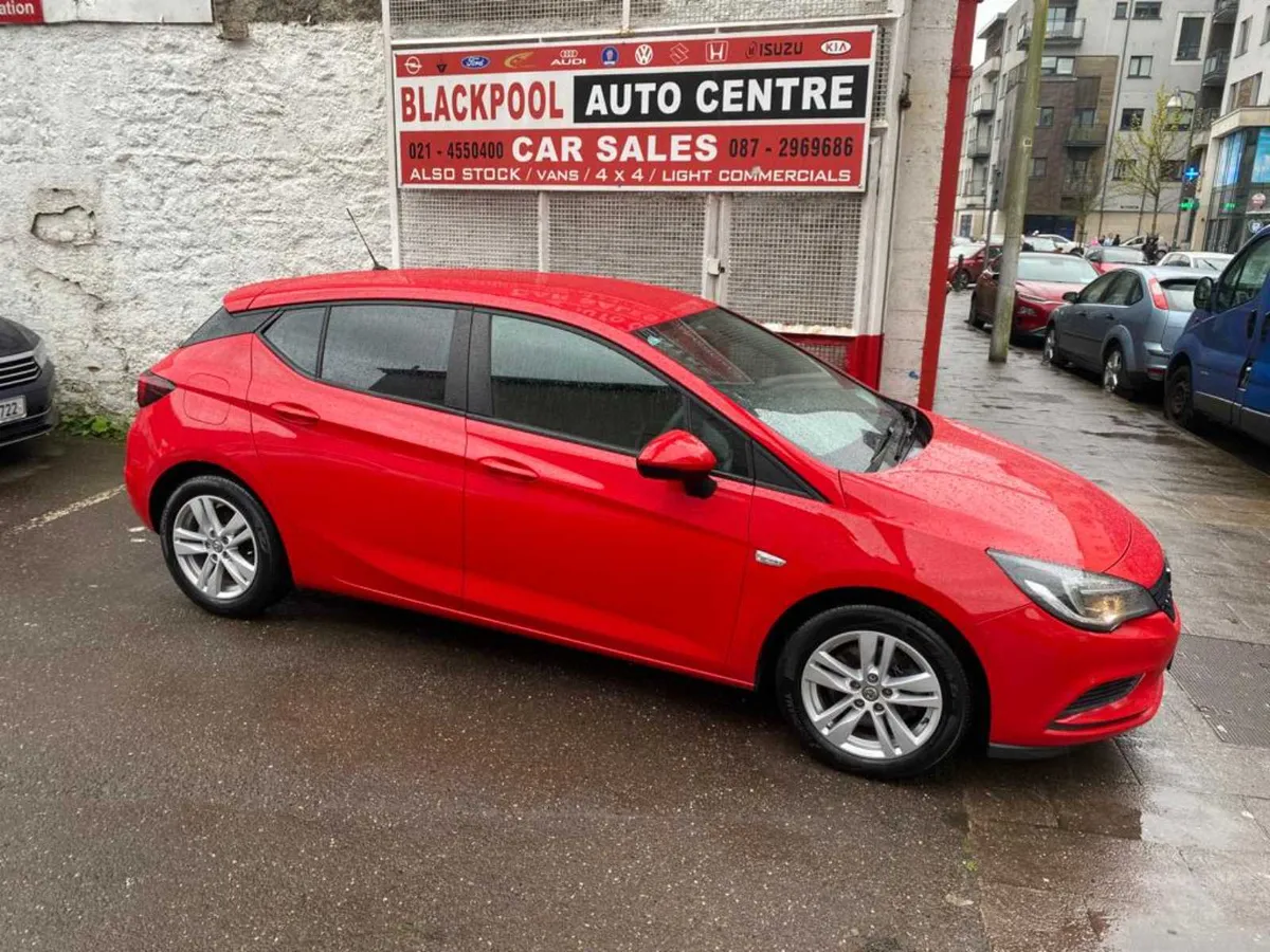 Opel Astra, 2016 - Image 1