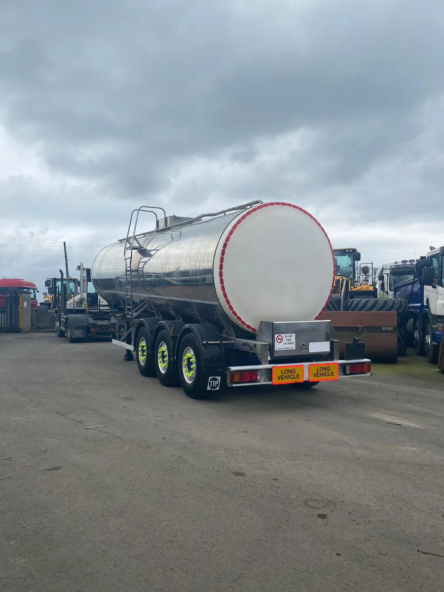 Crossland 30,000L food grade tanker - Image 3