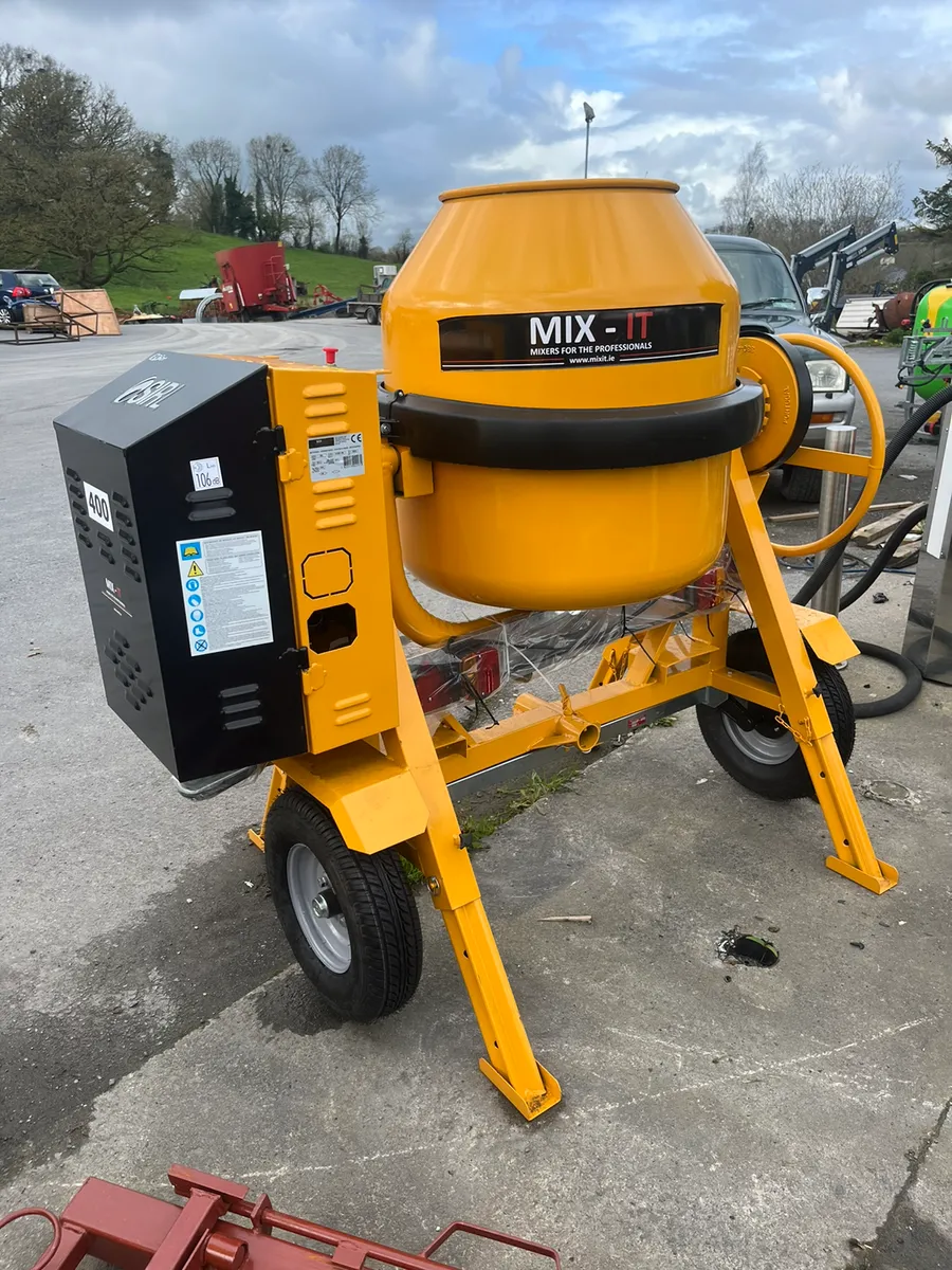 Mix it fast tow mixers