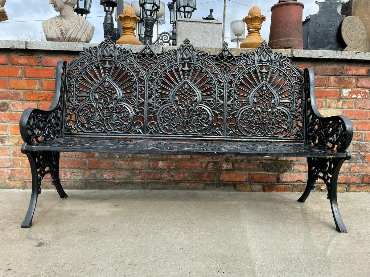 Cast iron Claddagh bench - Image 1