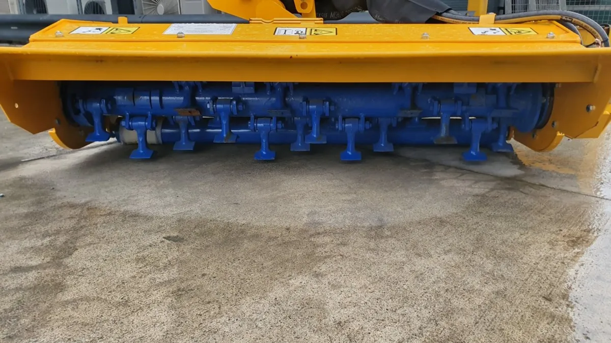 Bomford 5 Meter Hedgecutter with joystick - Image 2