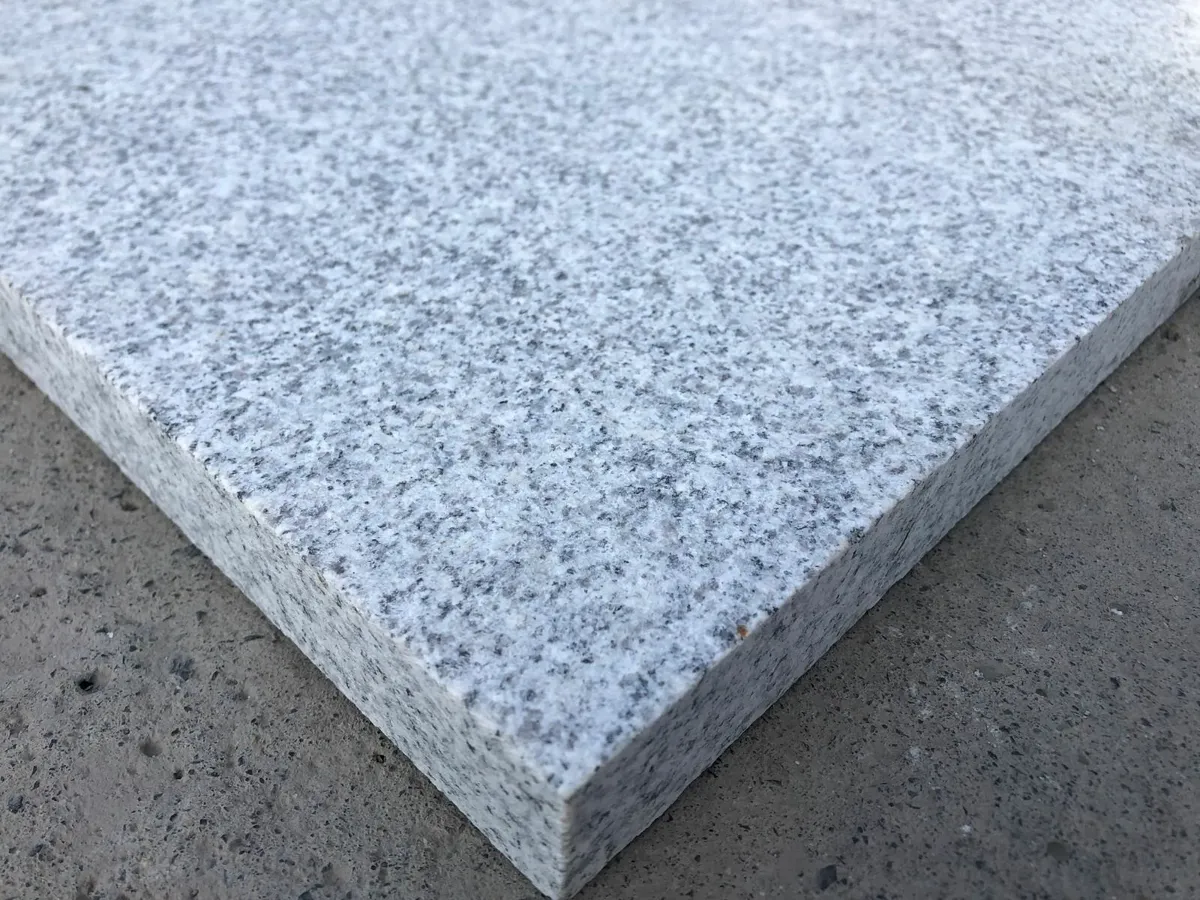 Silver granite paving 30mm - Image 2