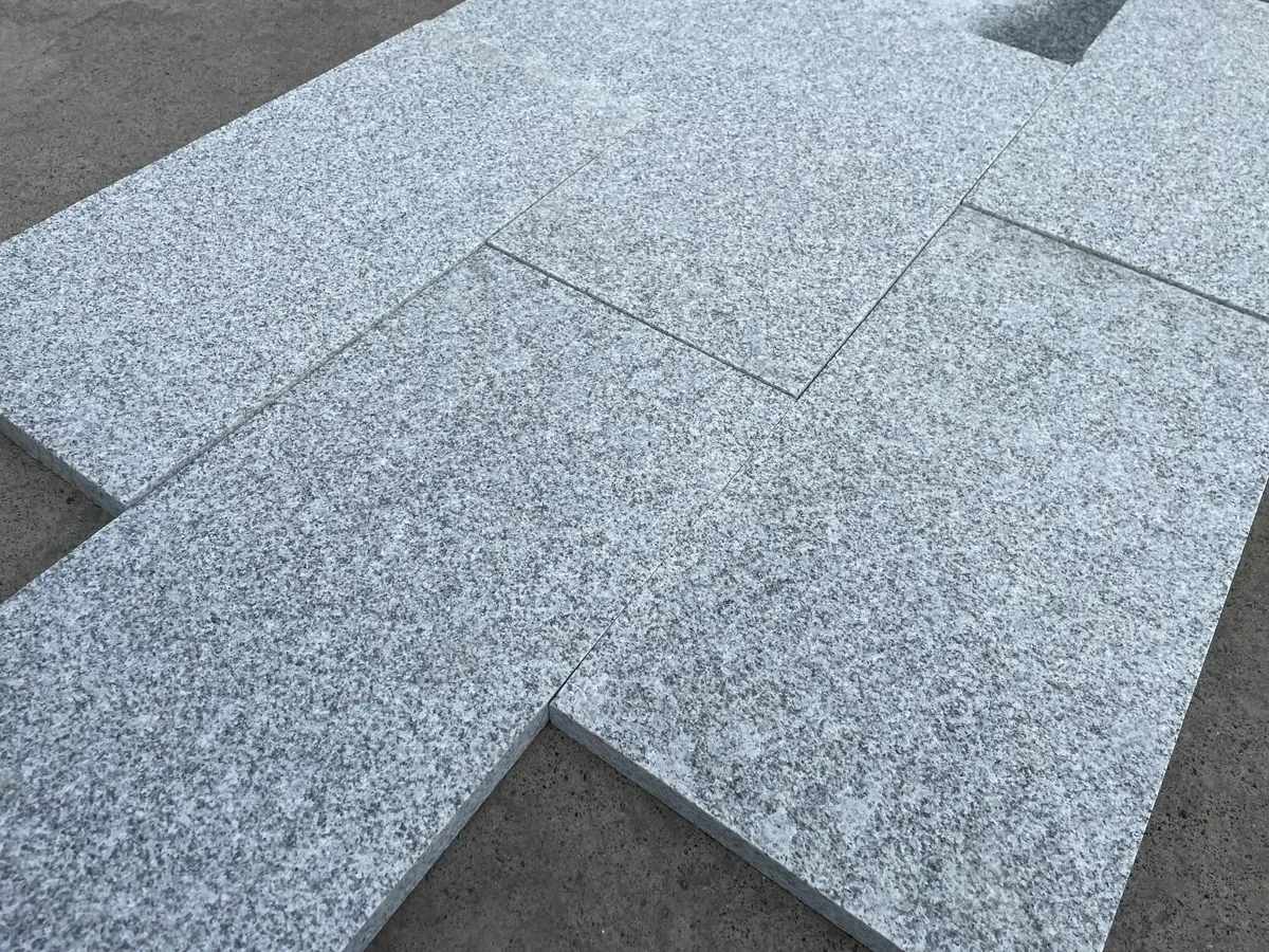 Silver granite paving 30mm