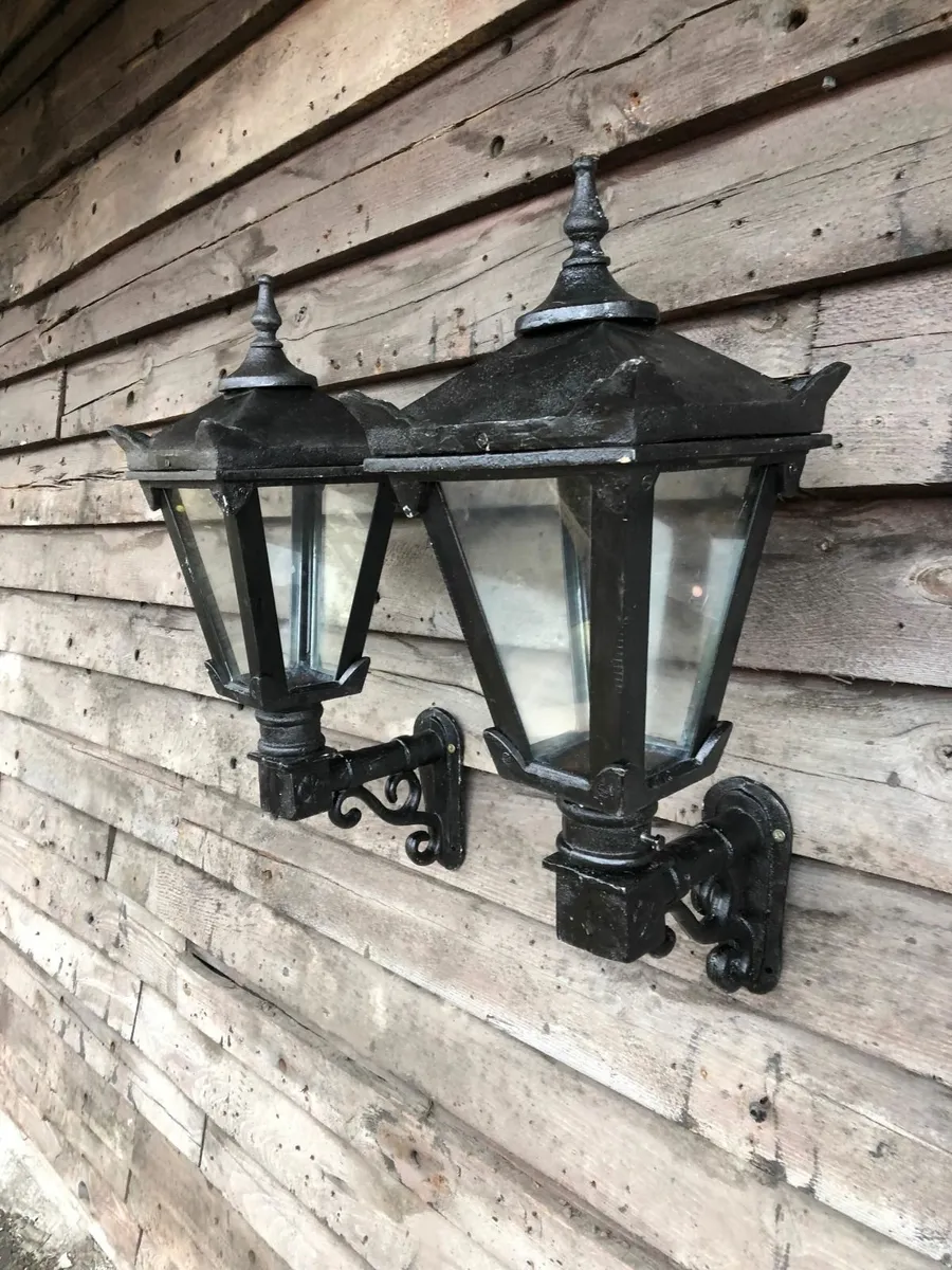 Wall lights cast iron - Image 1