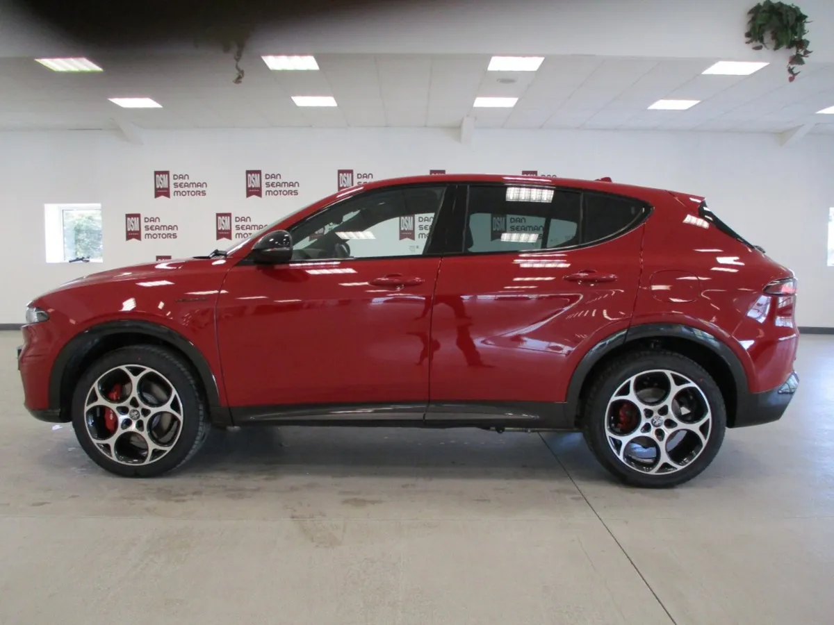 ALFA ROMEO TONALE PHEV- 252 OFFERS 3.9% FINANCE - Image 1