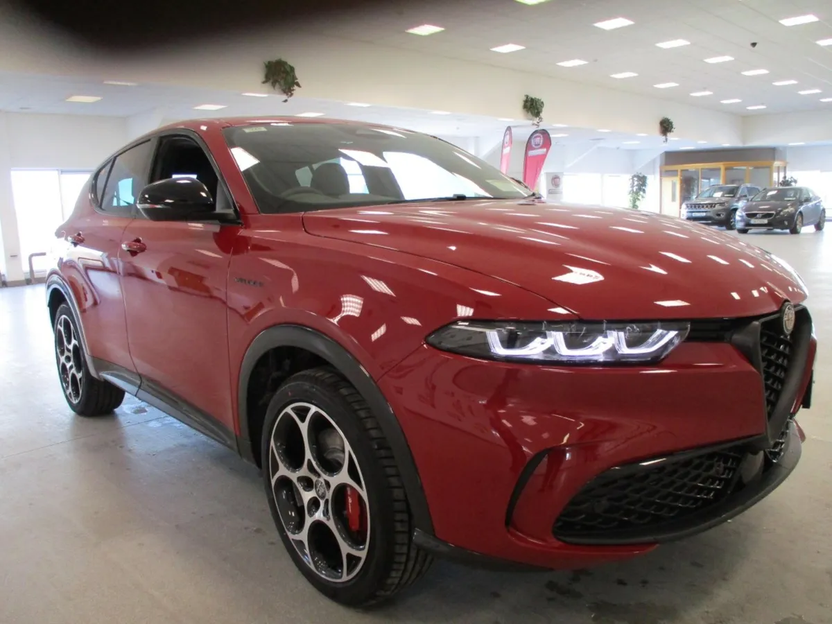 ALFA ROMEO TONALE PHEV- 252 OFFERS 3.9% FINANCE - Image 3