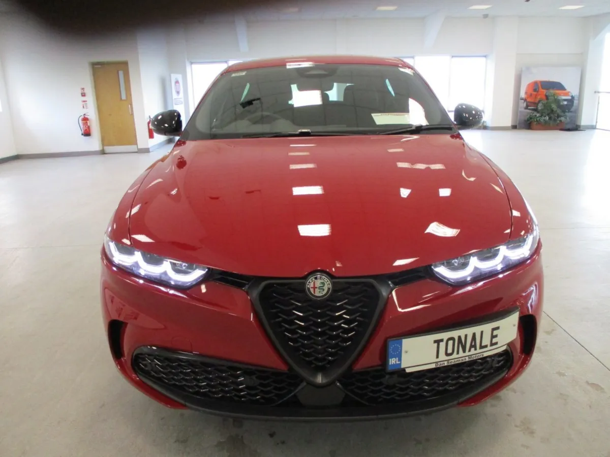 ALFA ROMEO TONALE PHEV- 252 OFFERS 3.9% FINANCE - Image 4