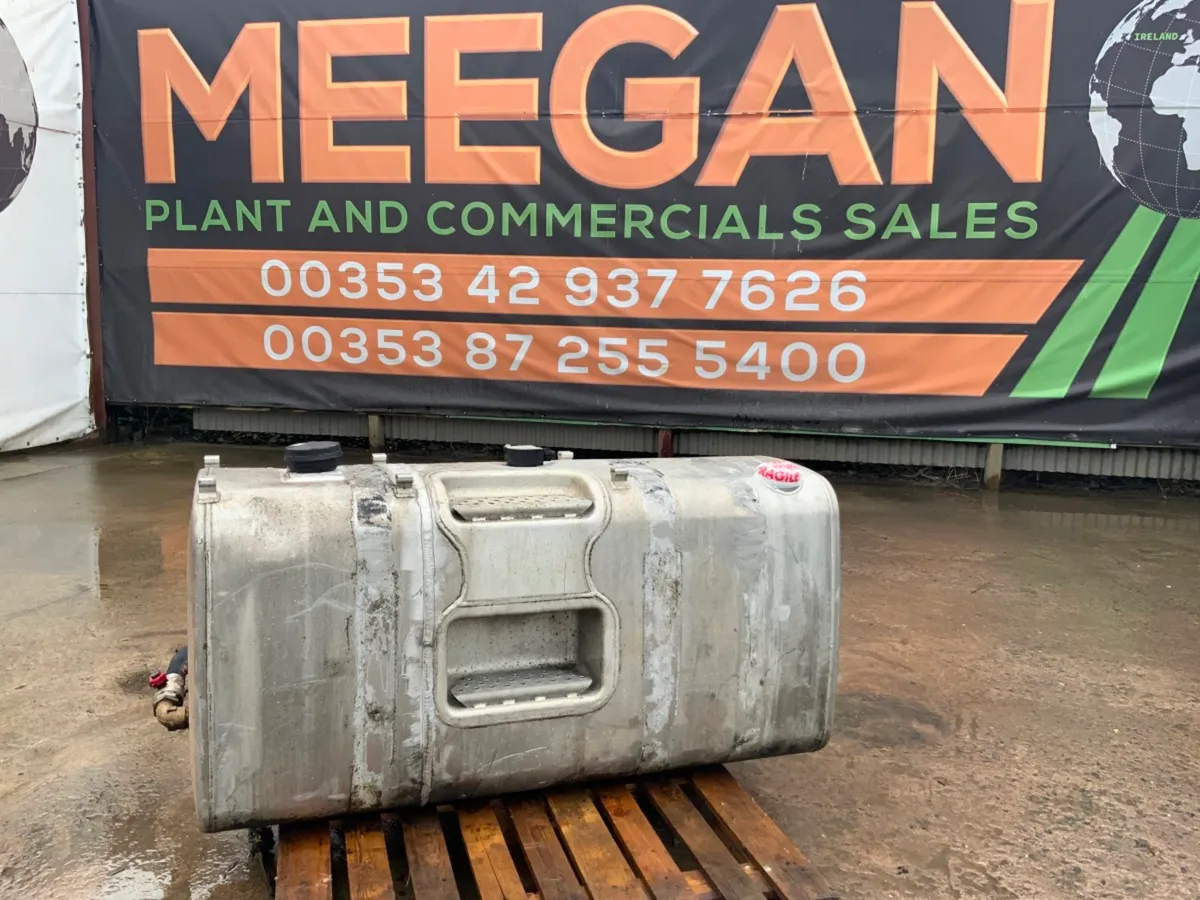 Volvo FH Aluminium Diesel / Hydraulic Split Tank.