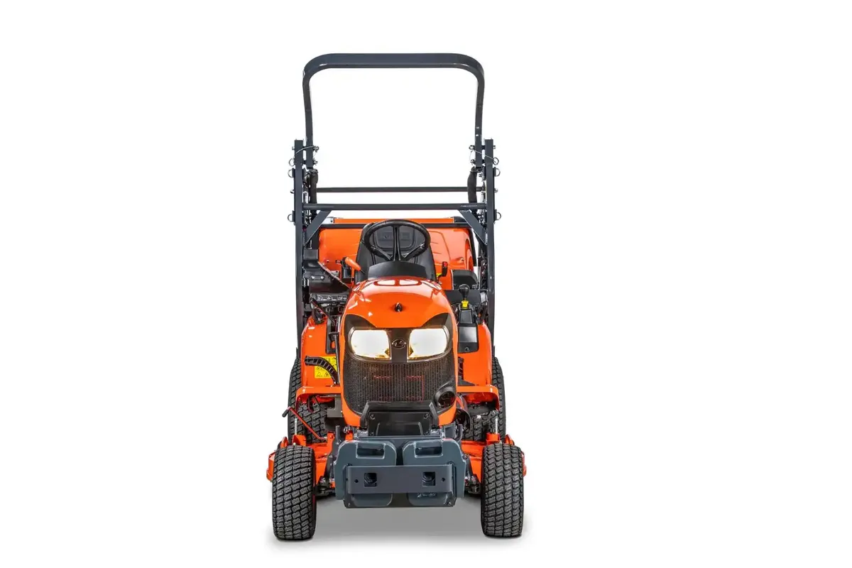 Kubota G231 LD Ride-On Lawnmower - Image 2