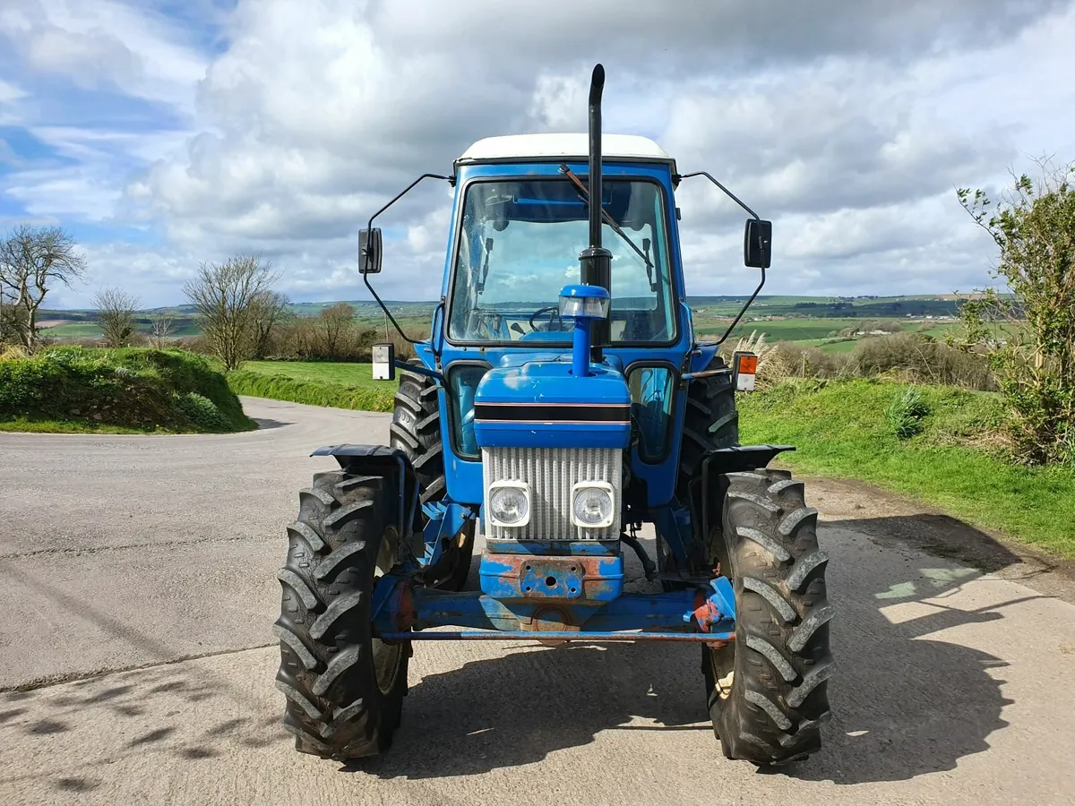 Ford 4610 Qcab 4WD - Image 4