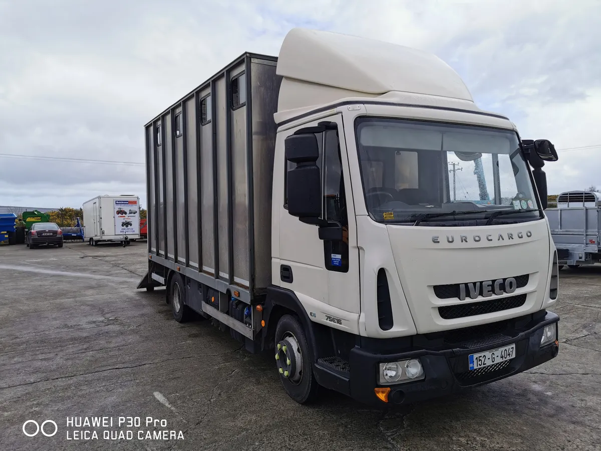 Iveco Eurocargo, Horse or cattle truck. - Image 1