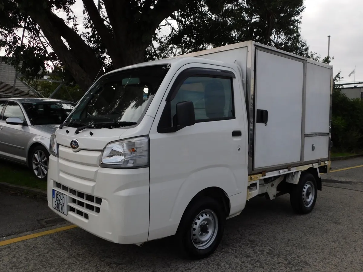 SUBARU SAMBAR 0.7 PETROL AUTO BOX VAN - Image 3