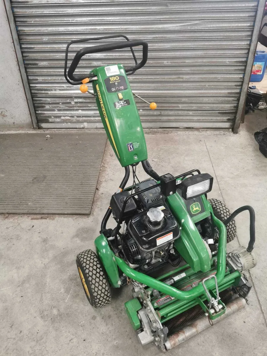 John Deere 180 E cut Hybrid