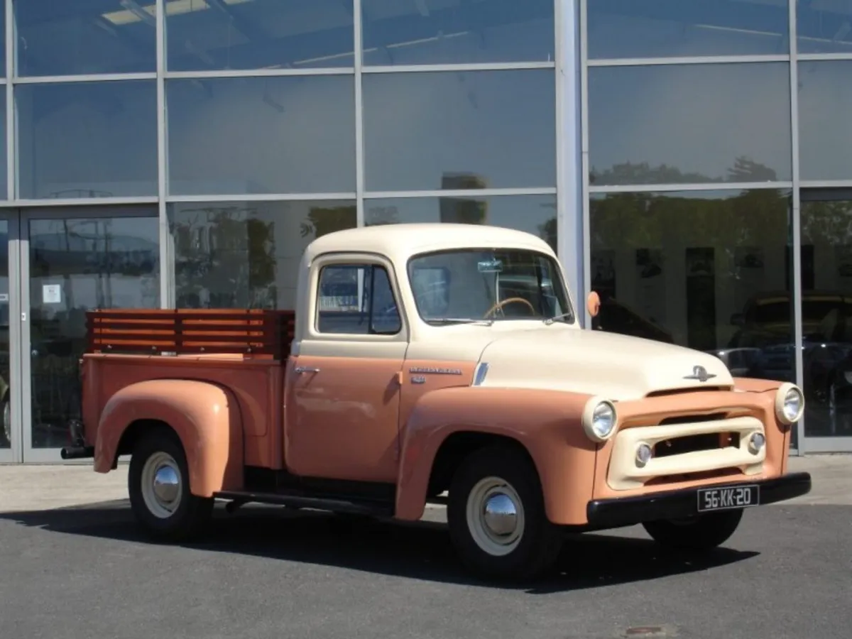 International Harvester S-100 Pick-Up Truck - Image 3