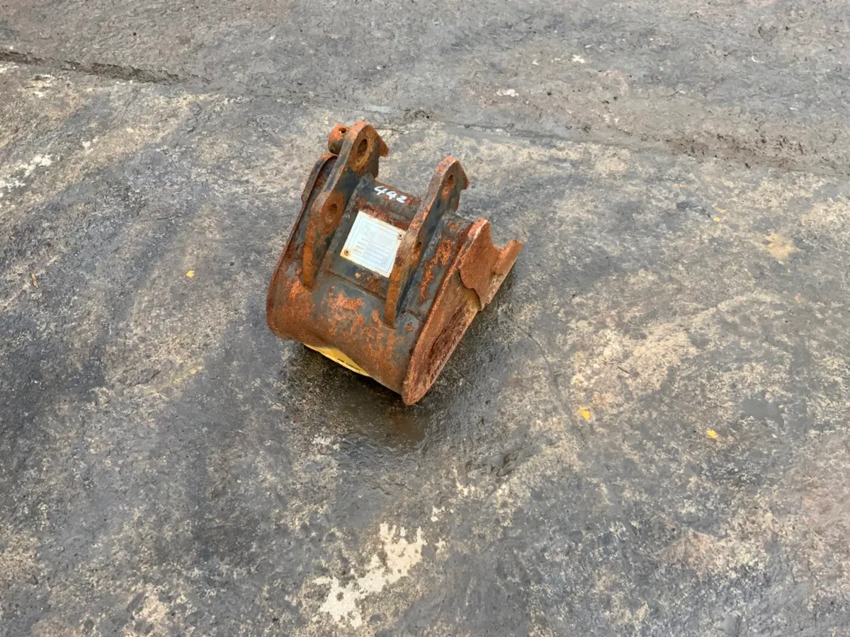 9" RHINOX MINI DIGGER BUCKET..25mm PINS...442/9 - Image 4