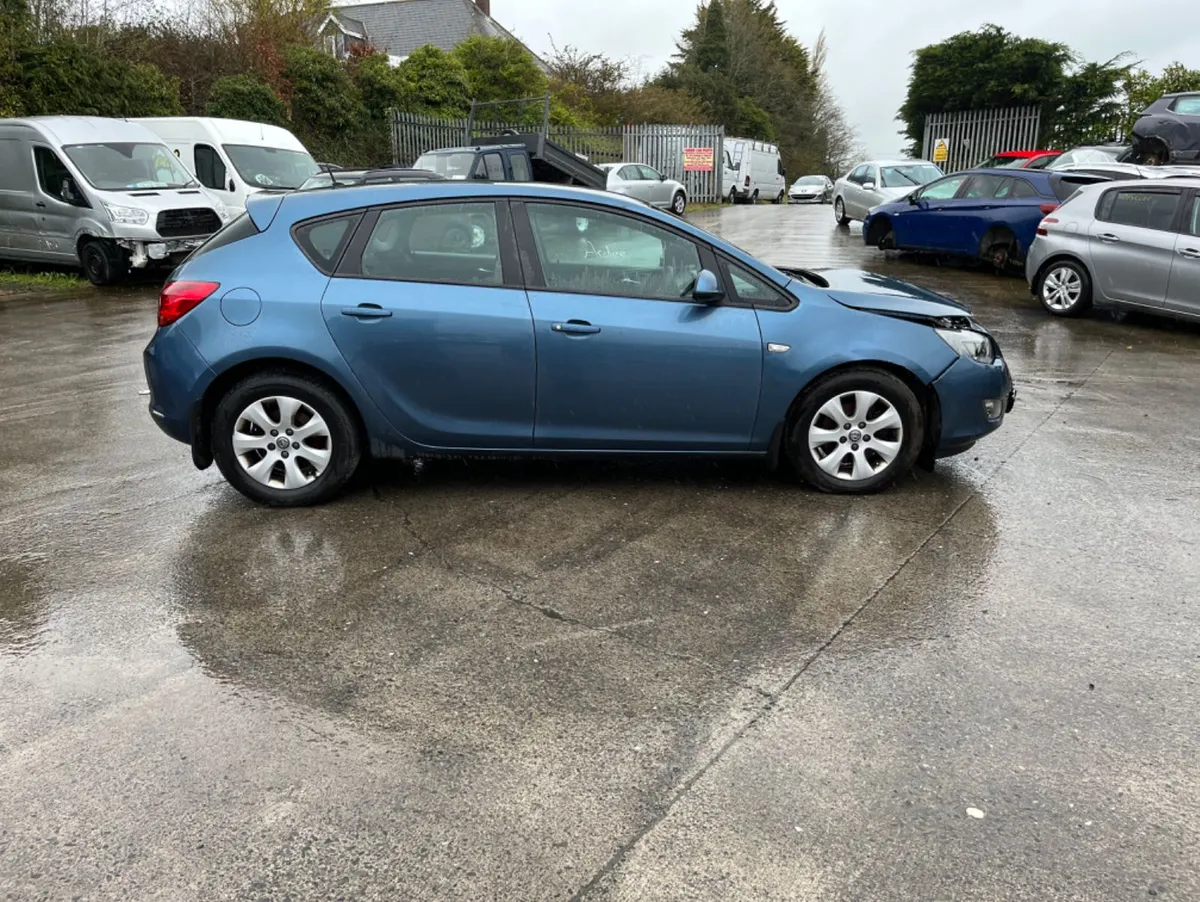 2014 Vauxhall Astra 1.7 CDTI - Image 1