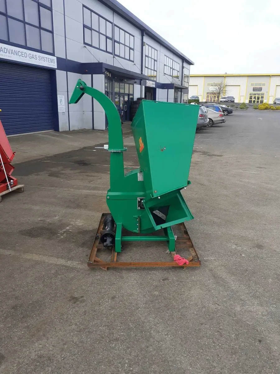 (€2357+Vat=€2900) Clontrac 8" Chipper - Image 1