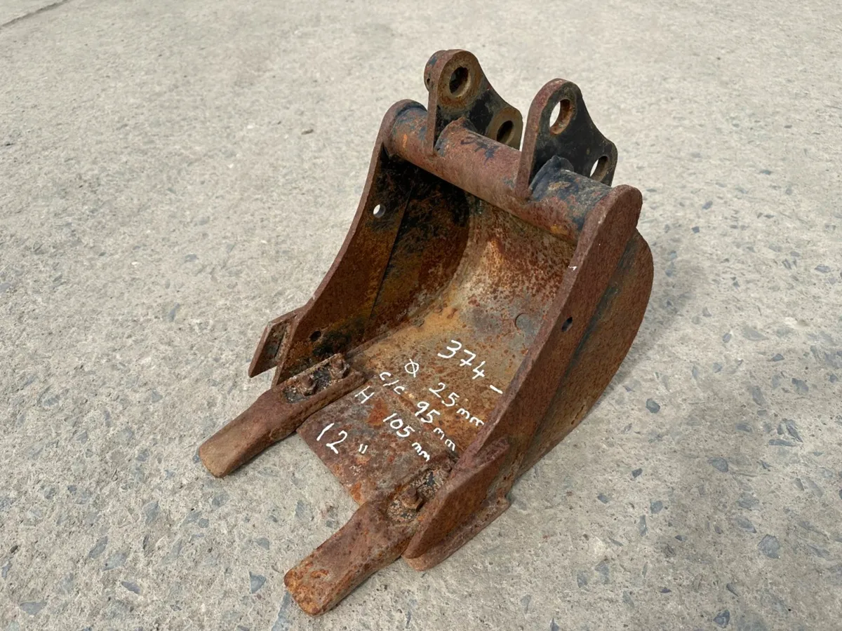 **...12"... BUCKET.....25mm.... 374-8....** - Image 1