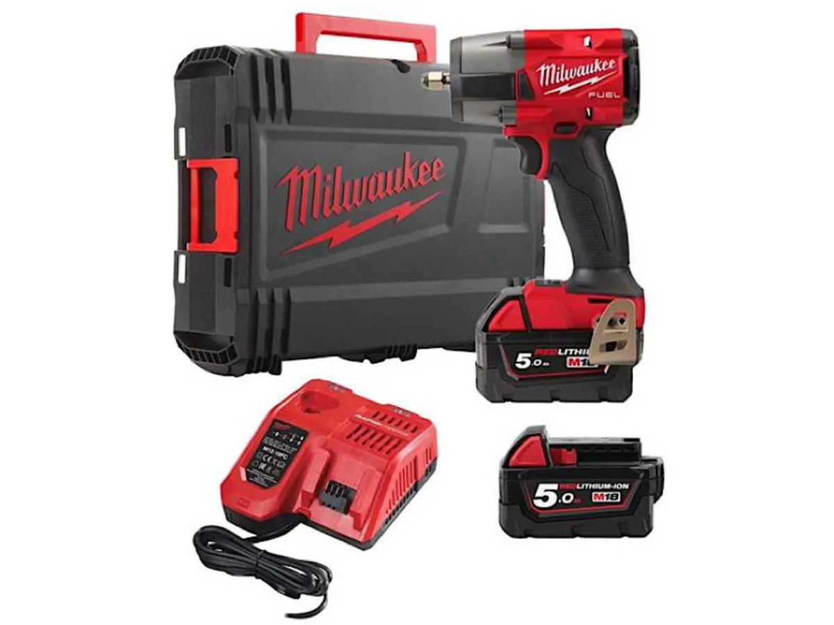 Milwaukee M18 1/2'' Stubby Impact Wrench Mid-Torqu - Image 2