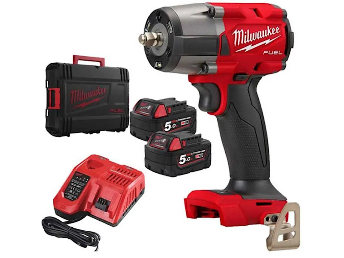 Milwaukee M18 1/2'' Stubby Impact Wrench Mid-Torqu - Image 4