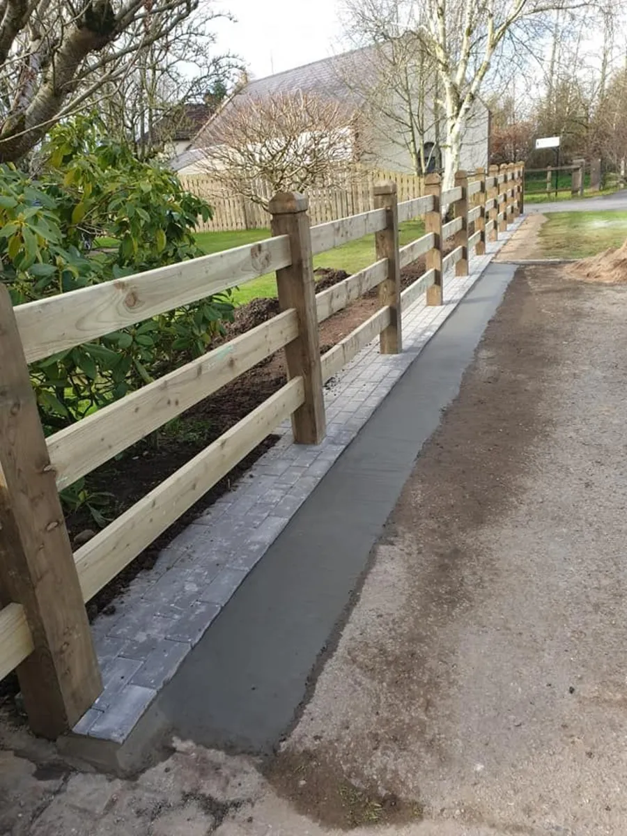 Domestic fencing. All types. Posts and rail - Image 1