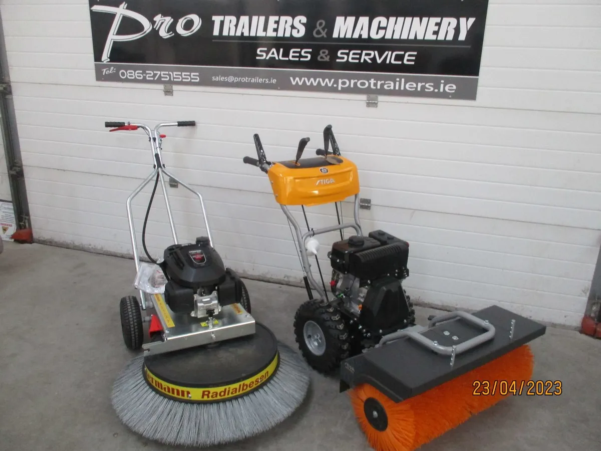 sweeper brush astro turf brush moss sweeper - Image 1