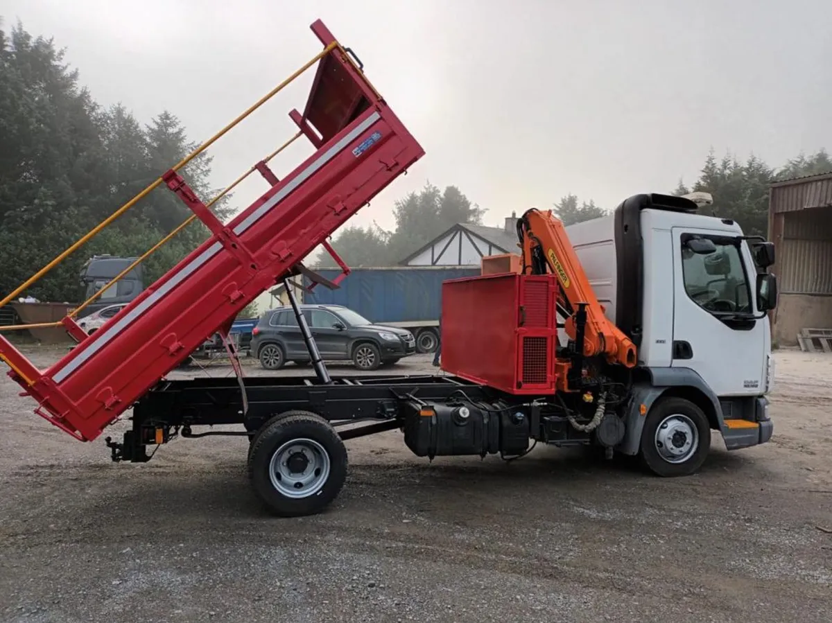 DAF Tipper Palfinger 4 Series Crane 2013 7.5 Tonne - Image 3