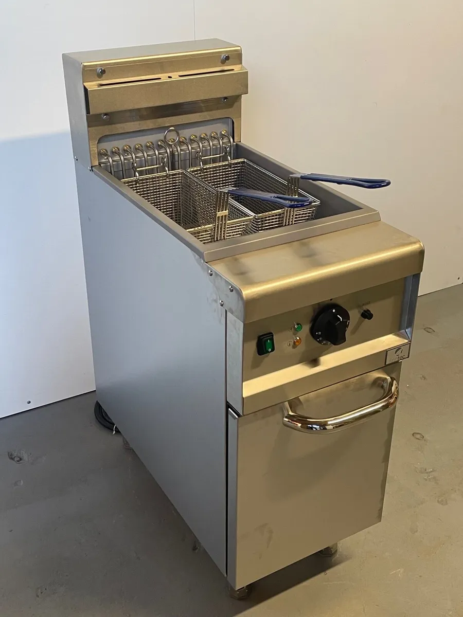 Finntec Powerful Electric Fryer - Image 2