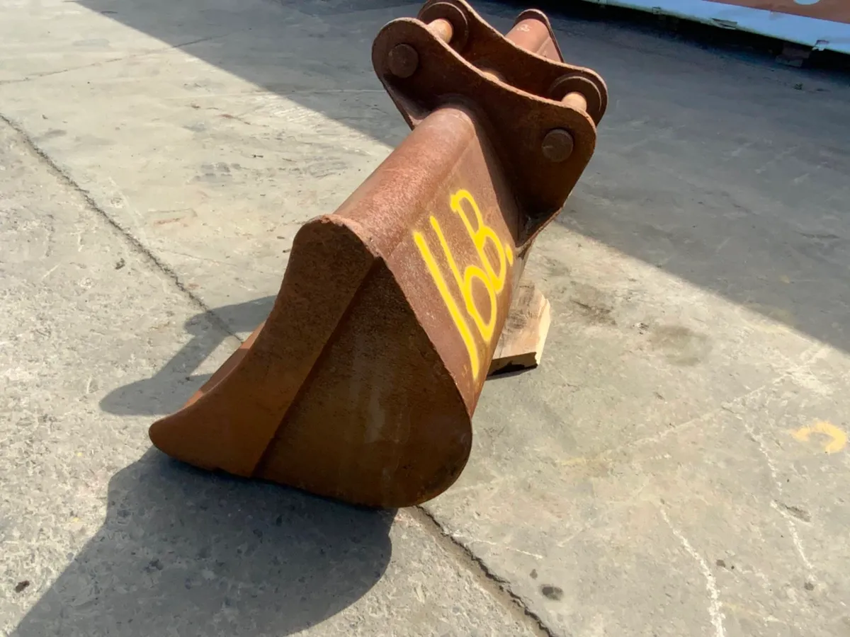 84" TIGHE GRADING BUCKET...80mm PINS......16B. - Image 4