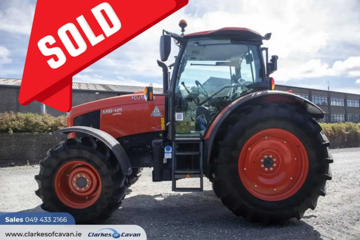 Kubota M6121 - Image 1