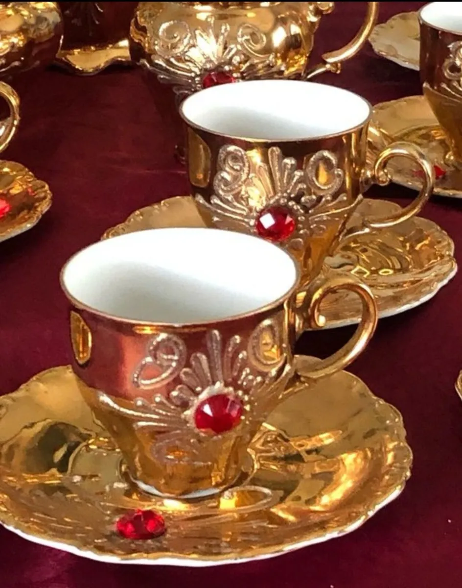 Exquisite antique Italian porcelain teaset - Image 4