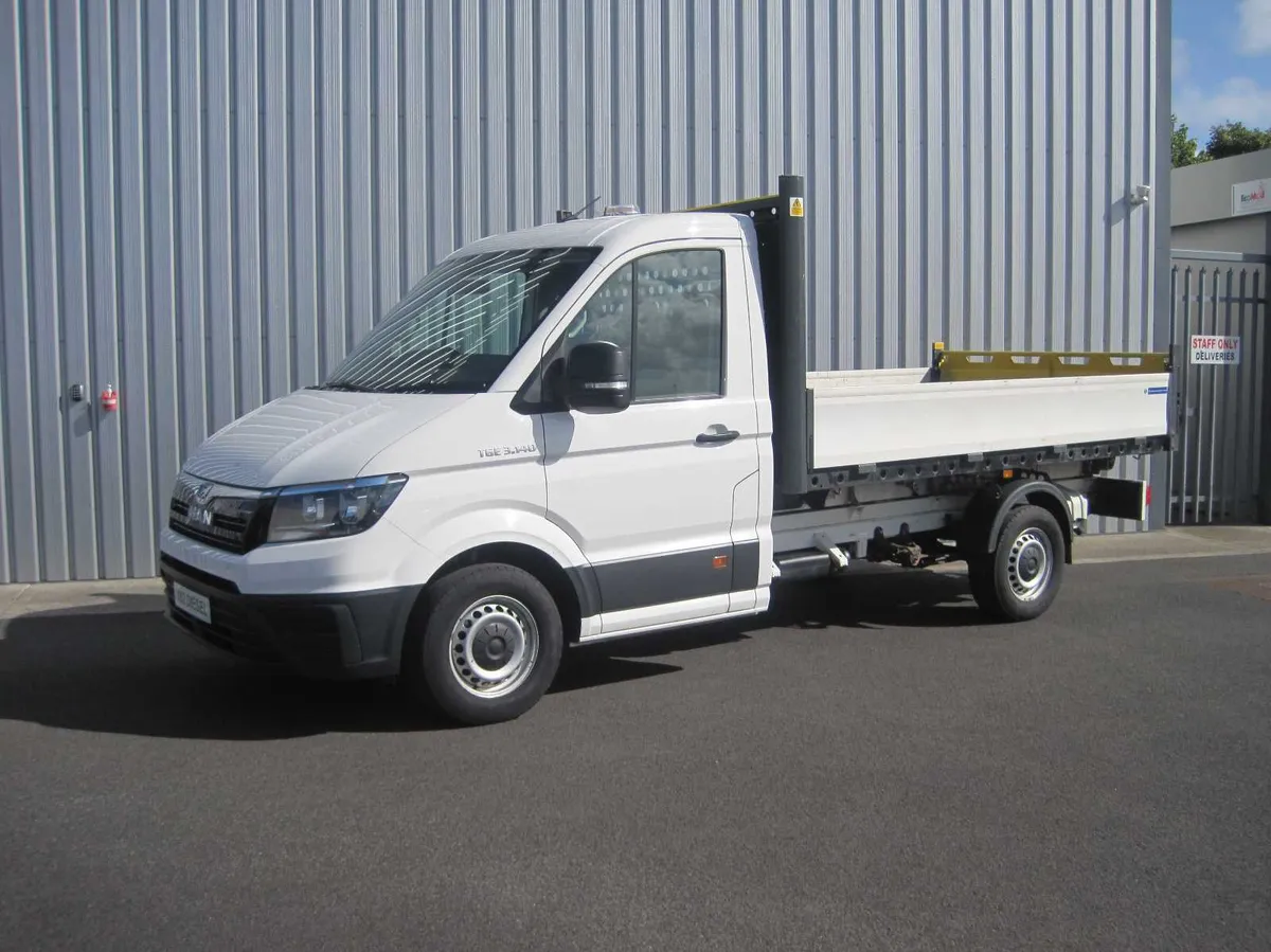 2018 MAN TGE 3 Seater Tipper Single Wheel - Image 2