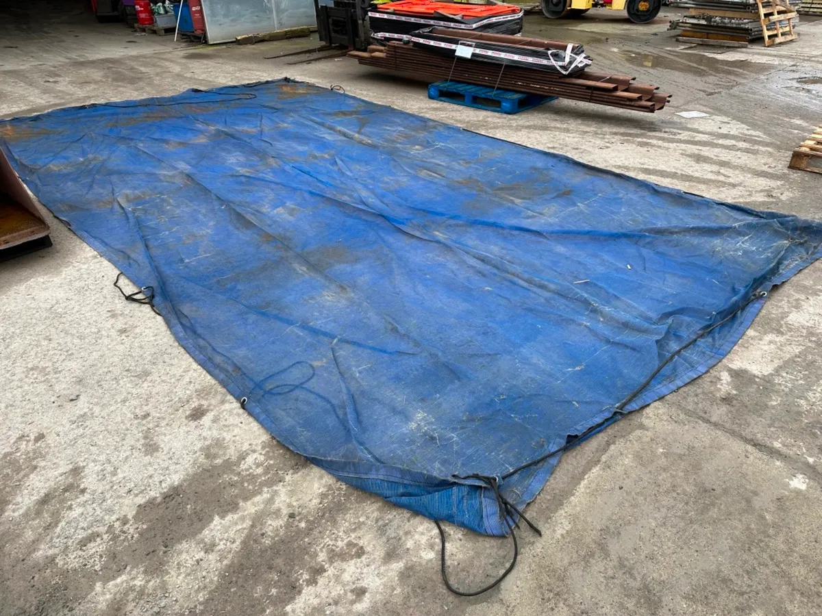 ** SHEET NETS COVERS ... 22.5 FT X 12.5  FT ** - Image 1